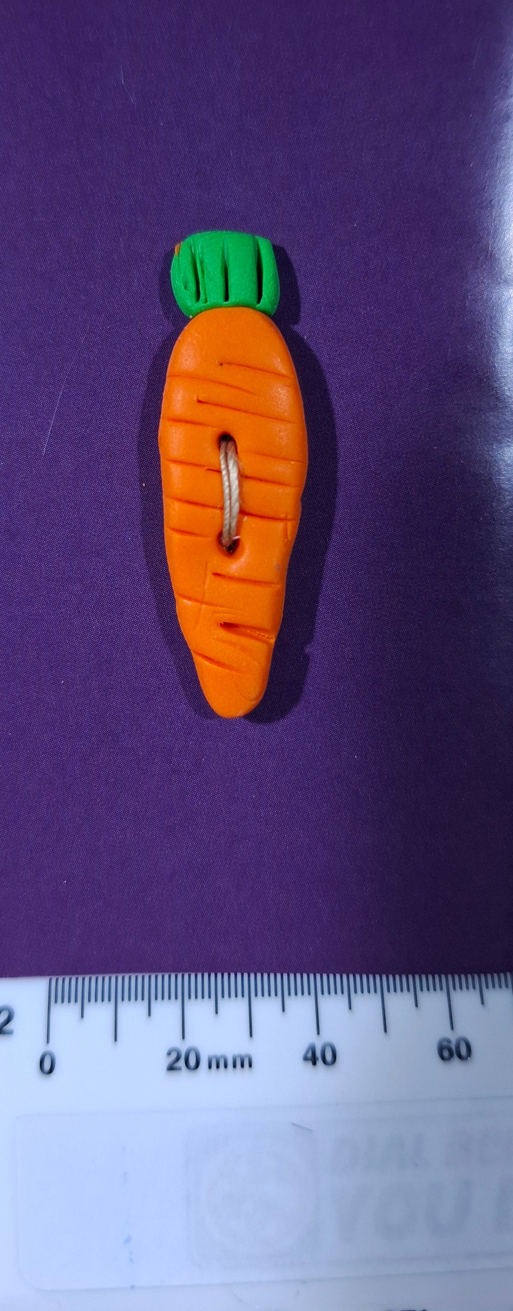 Carrot Button Small